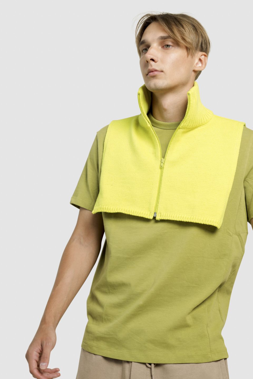 Ami merino full-zip bib neon green
