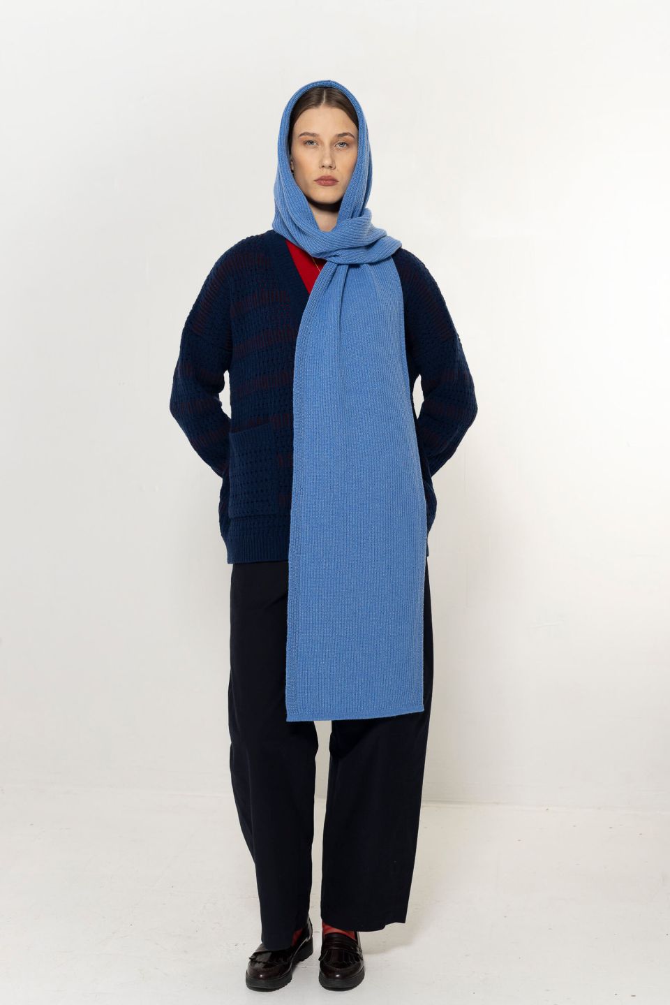 Trude recycled wool hood scarf dark red