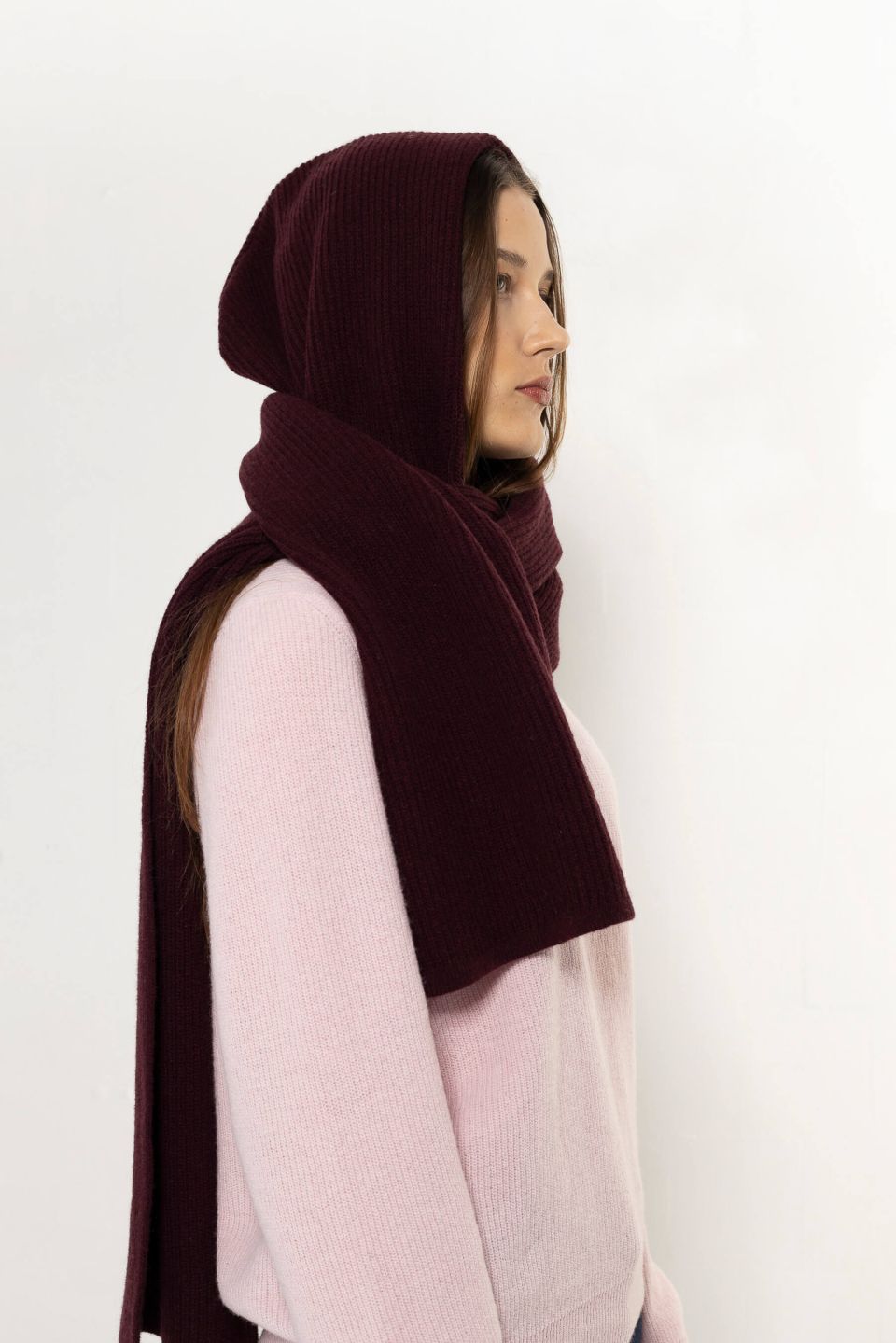 Trude recycled wool hood scarf dark red