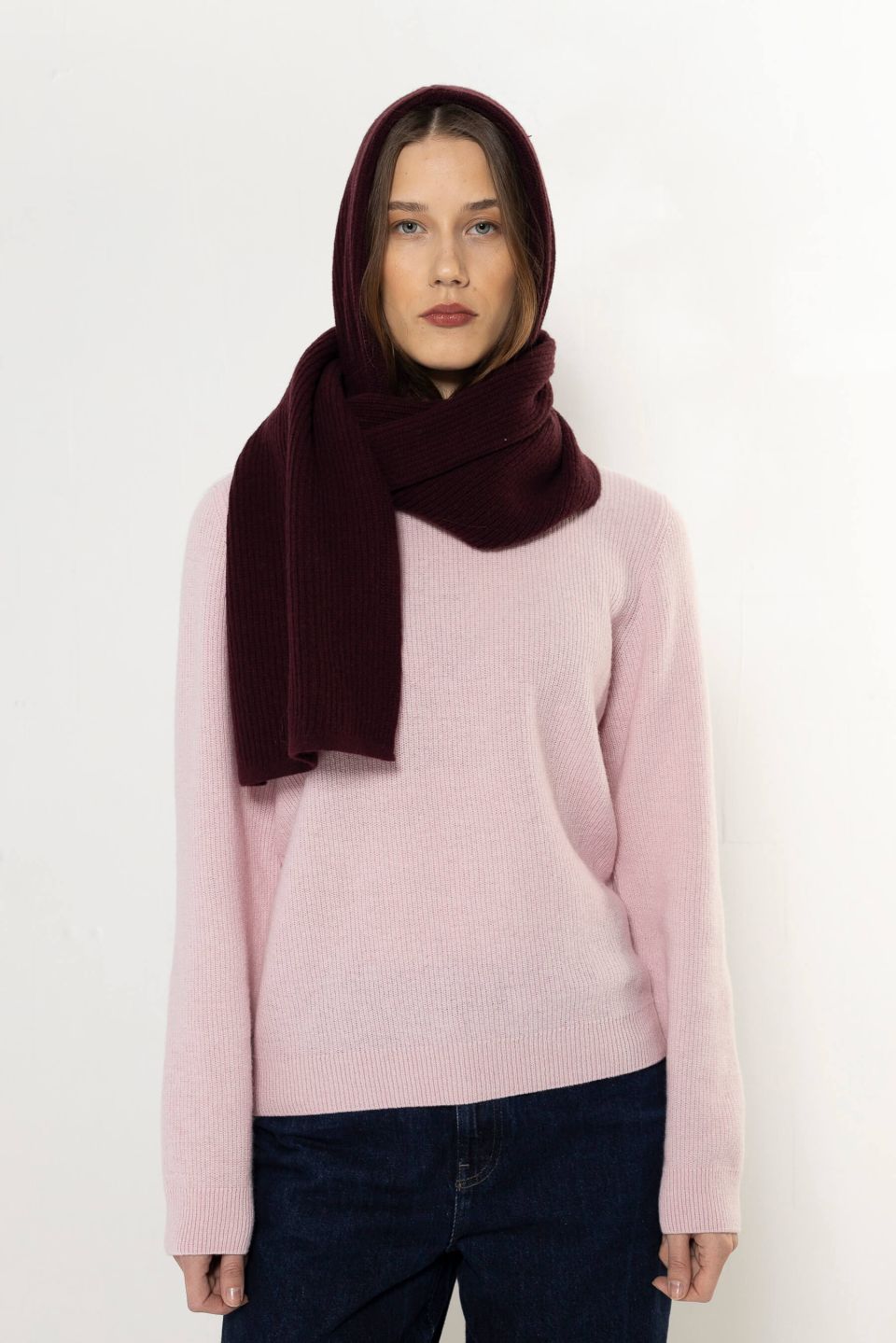 Trude recycled wool hood scarf dark red