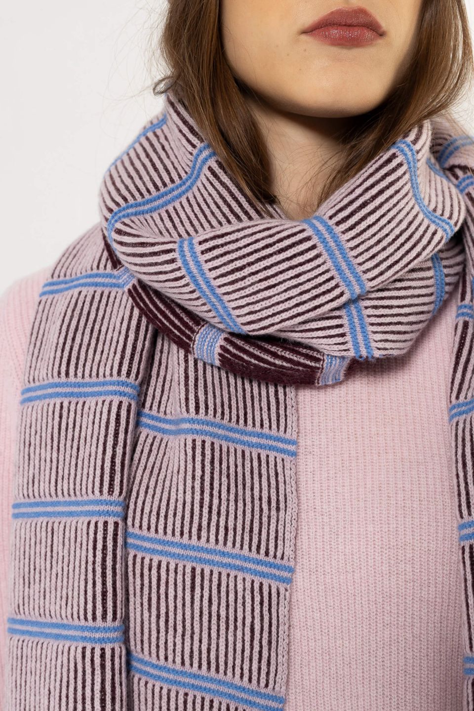 Nelli recycled wool scarf pink / dark red
