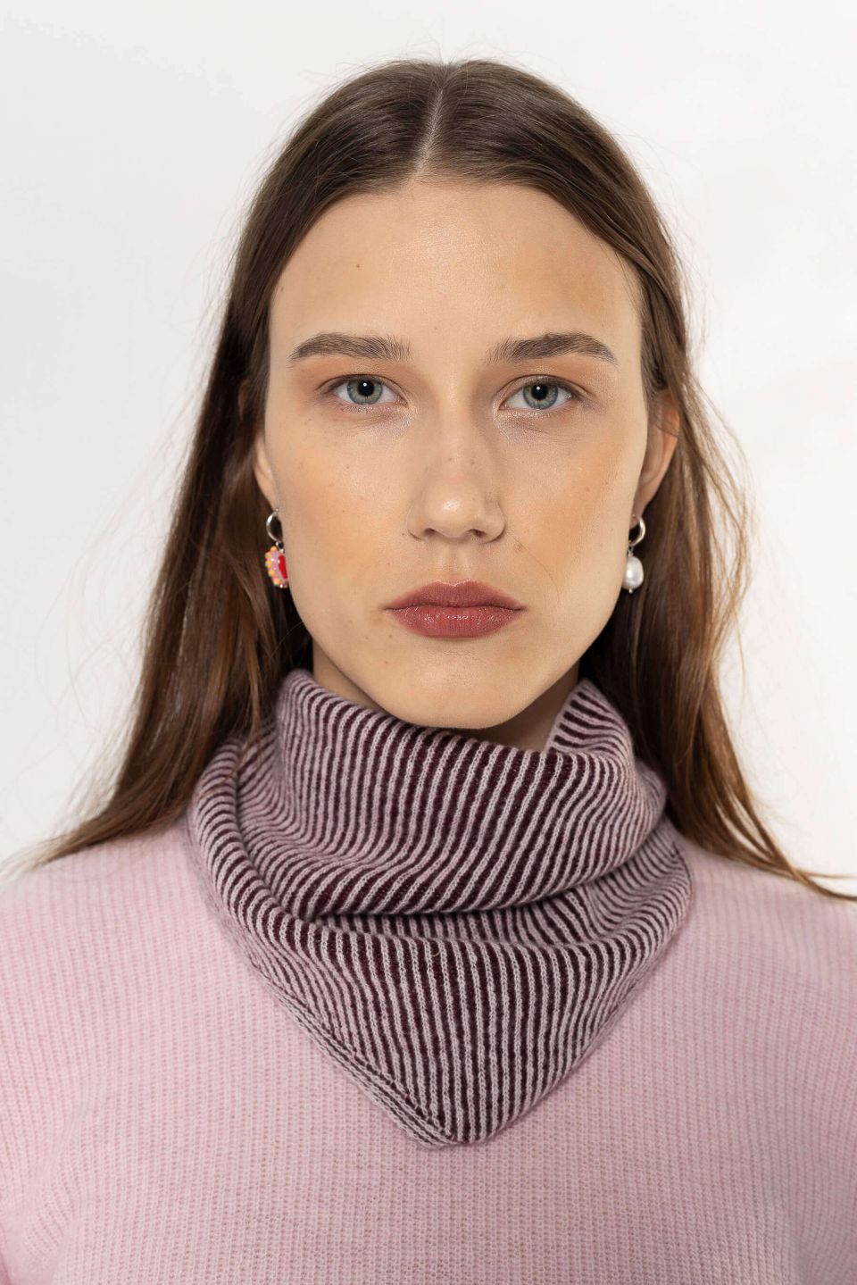 Nala merino triangle scarf pink /dark red
