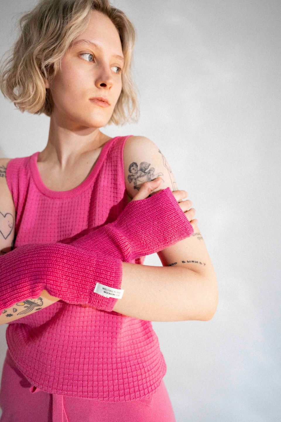 Iki merino wrist warmers pink