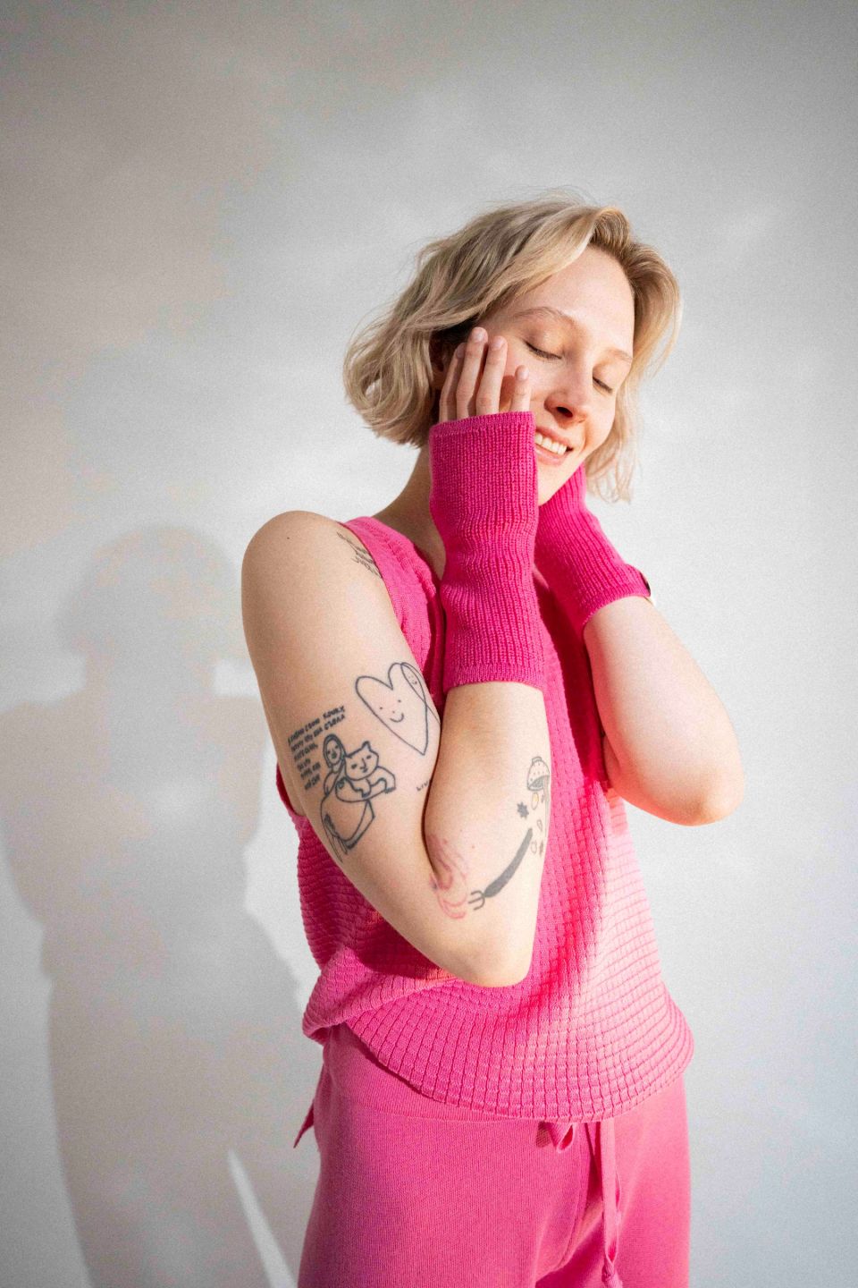 Iki merino wrist warmers pink