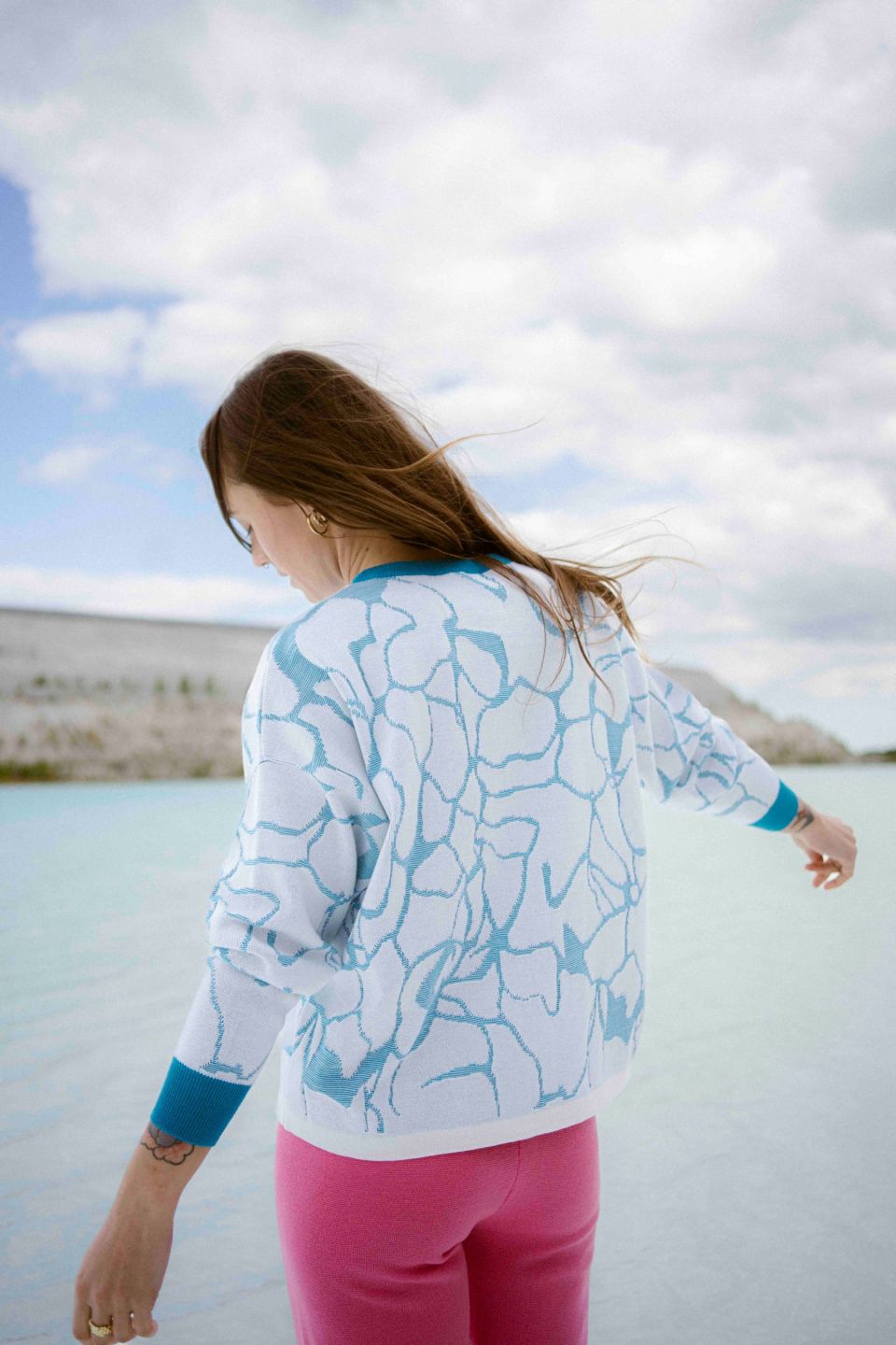 Aura merino light weight sweater