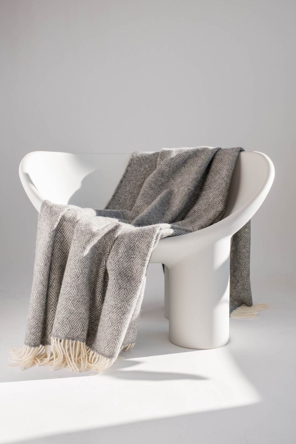 Hera wool throw grey