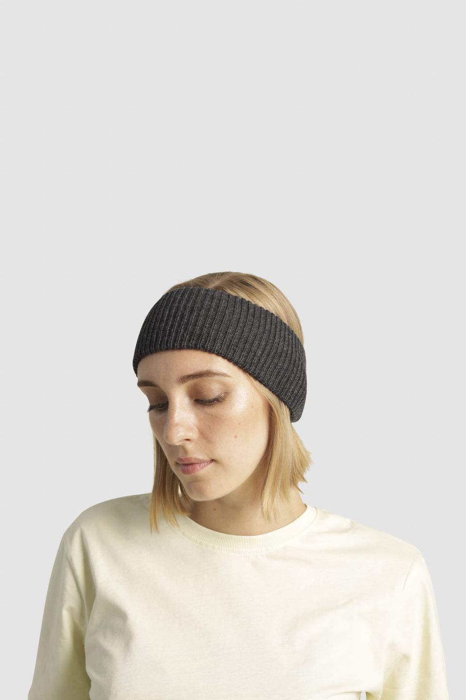 Iida merino headband dark grey