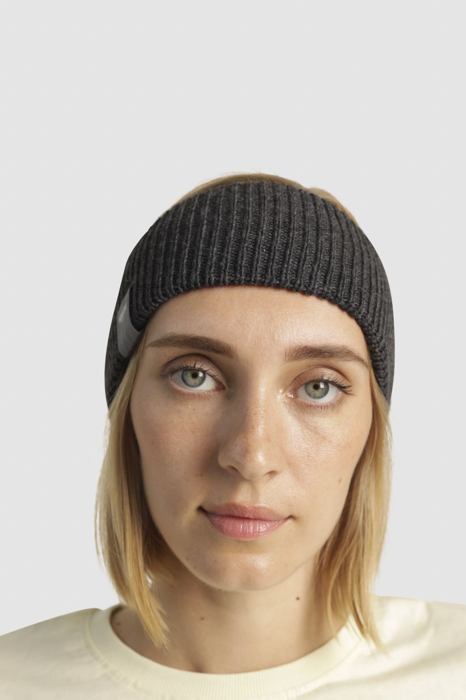 Iida merino headband dark grey