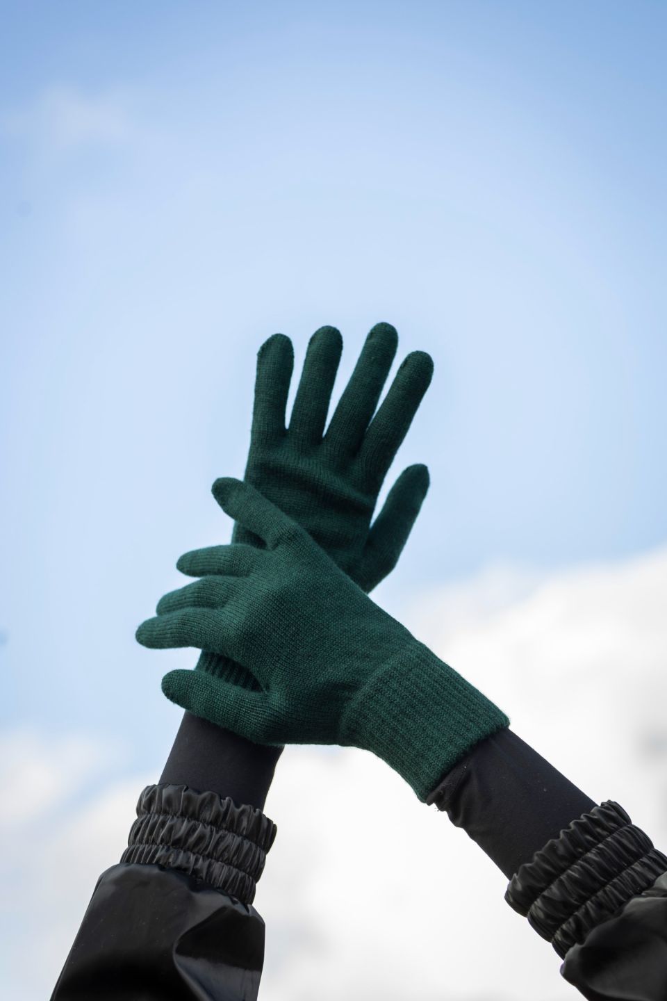 Iki merino gloves emerald green