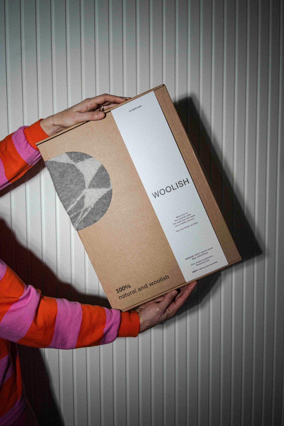 Swallow throw grey/white