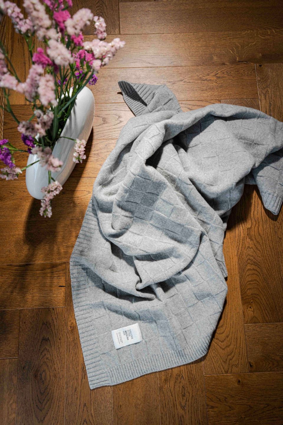 Square merino throw grey