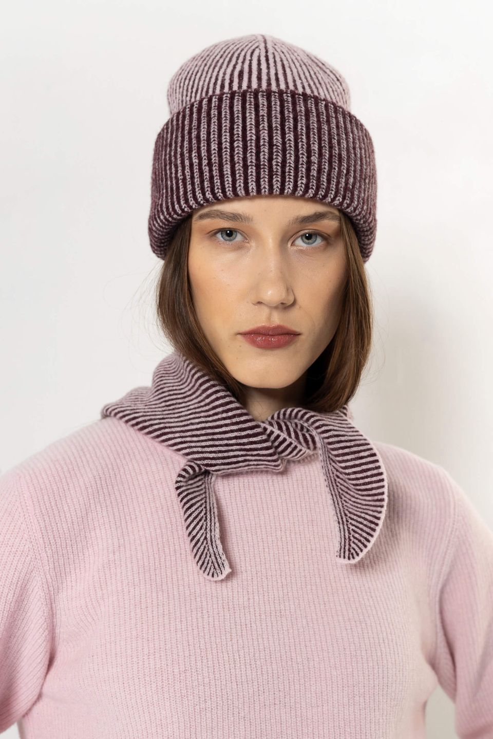Nelli recycled wool hat pink / dark red