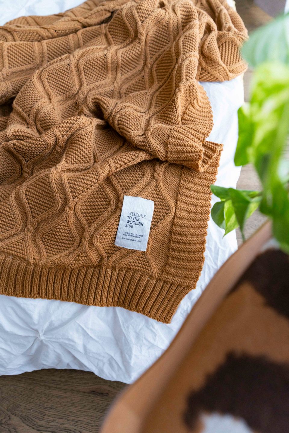 Royal merino throw caramel