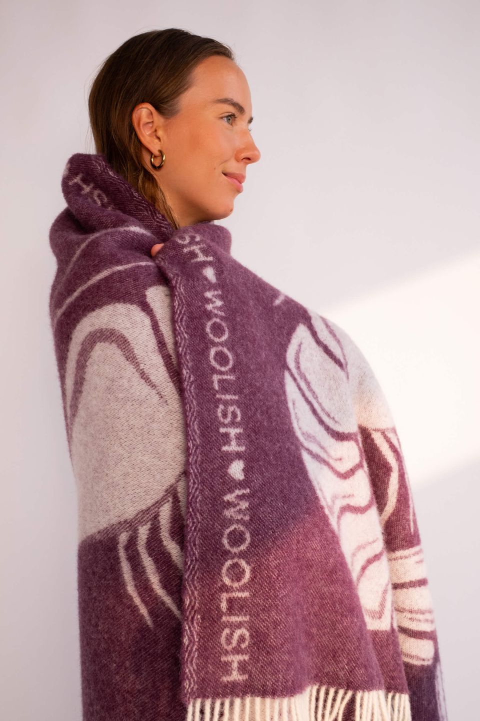 Shrimp Love wool throw lilac