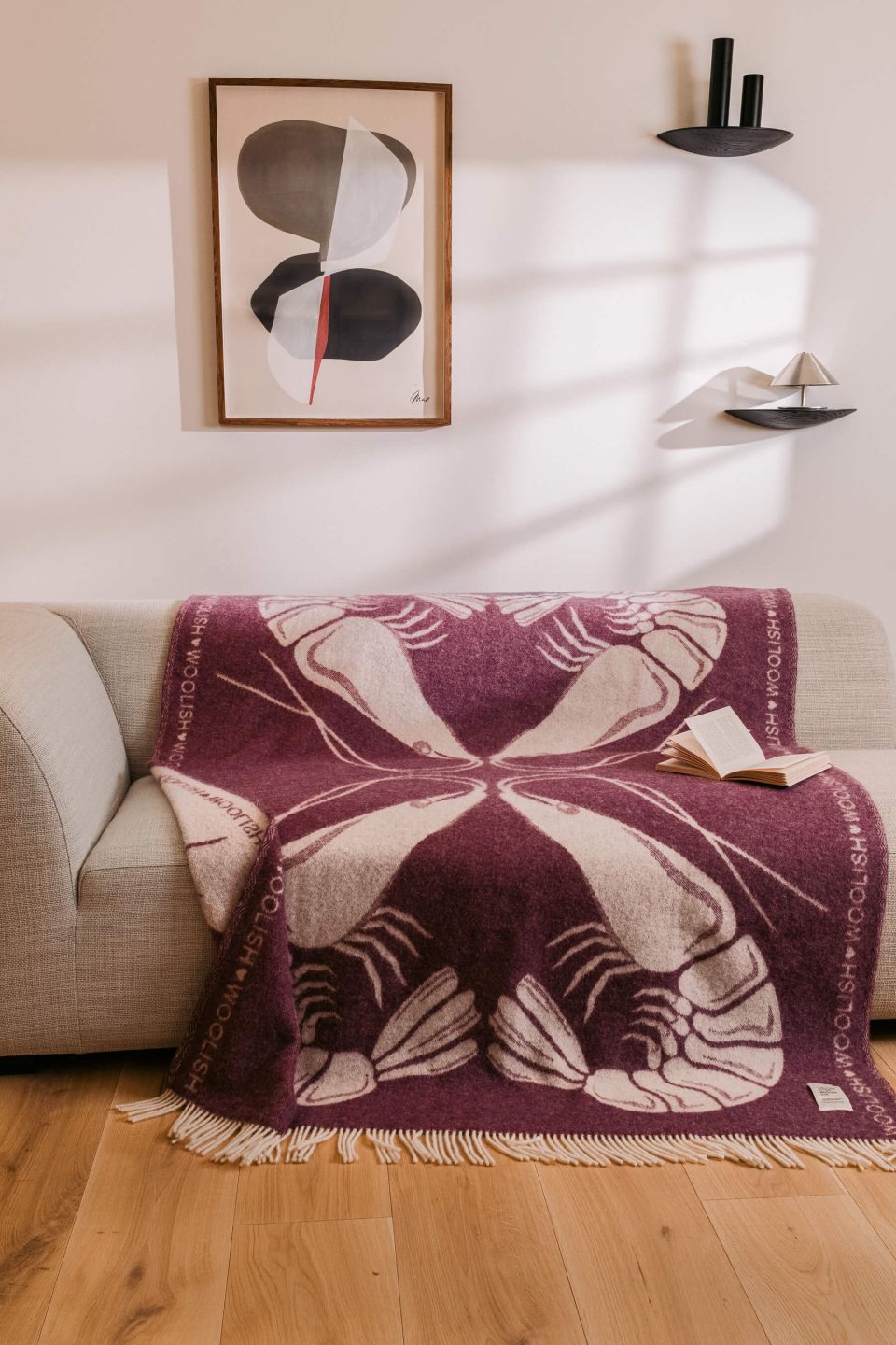 Shrimp Love wool throw lilac