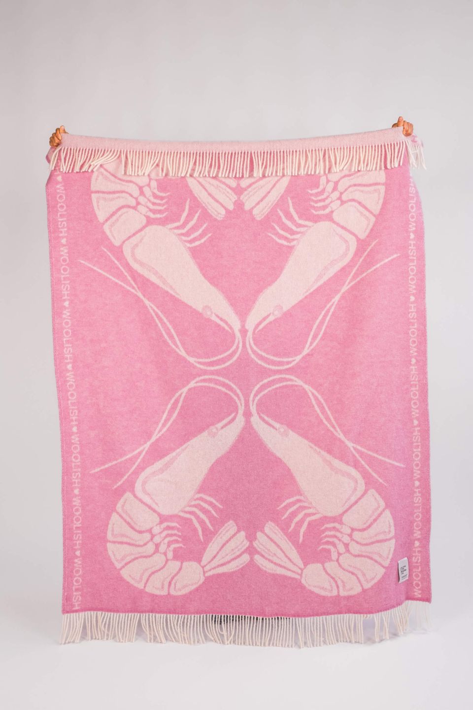 Shrimp Love wool throw pink