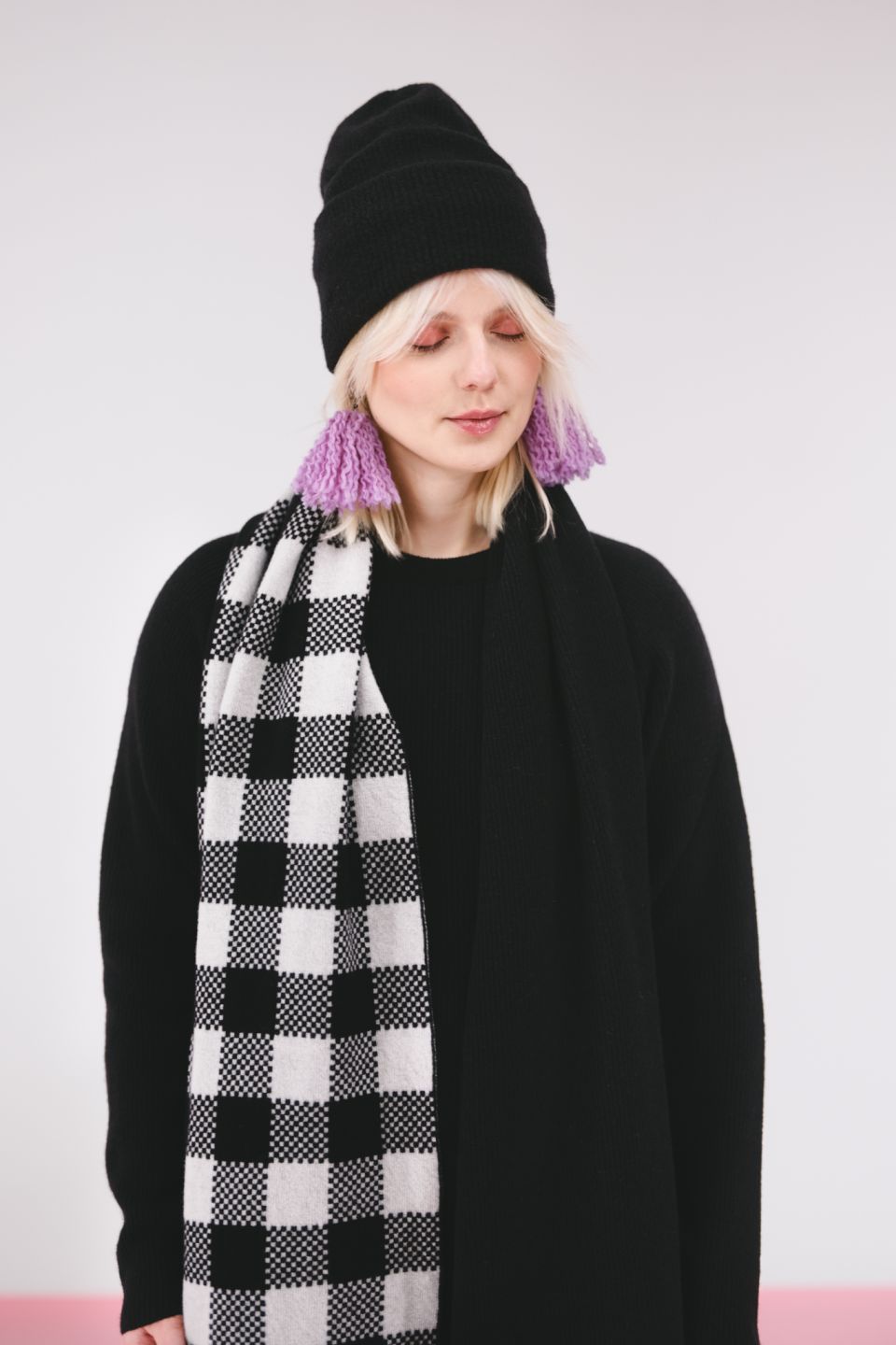 Lara merino scarf black