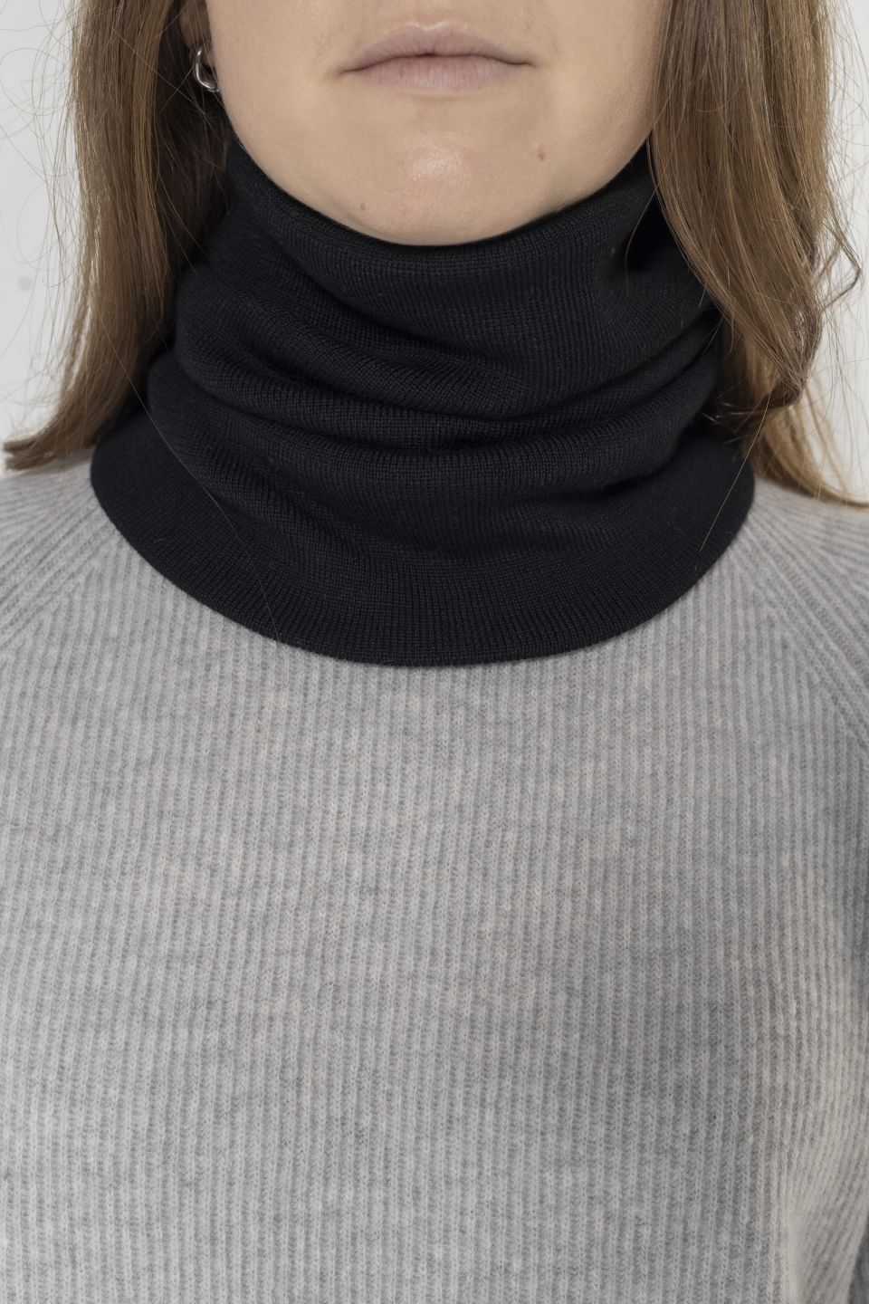 Iki merino neck warmer black