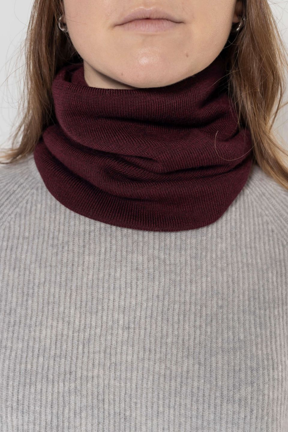 Iki merino neck warmer dark red