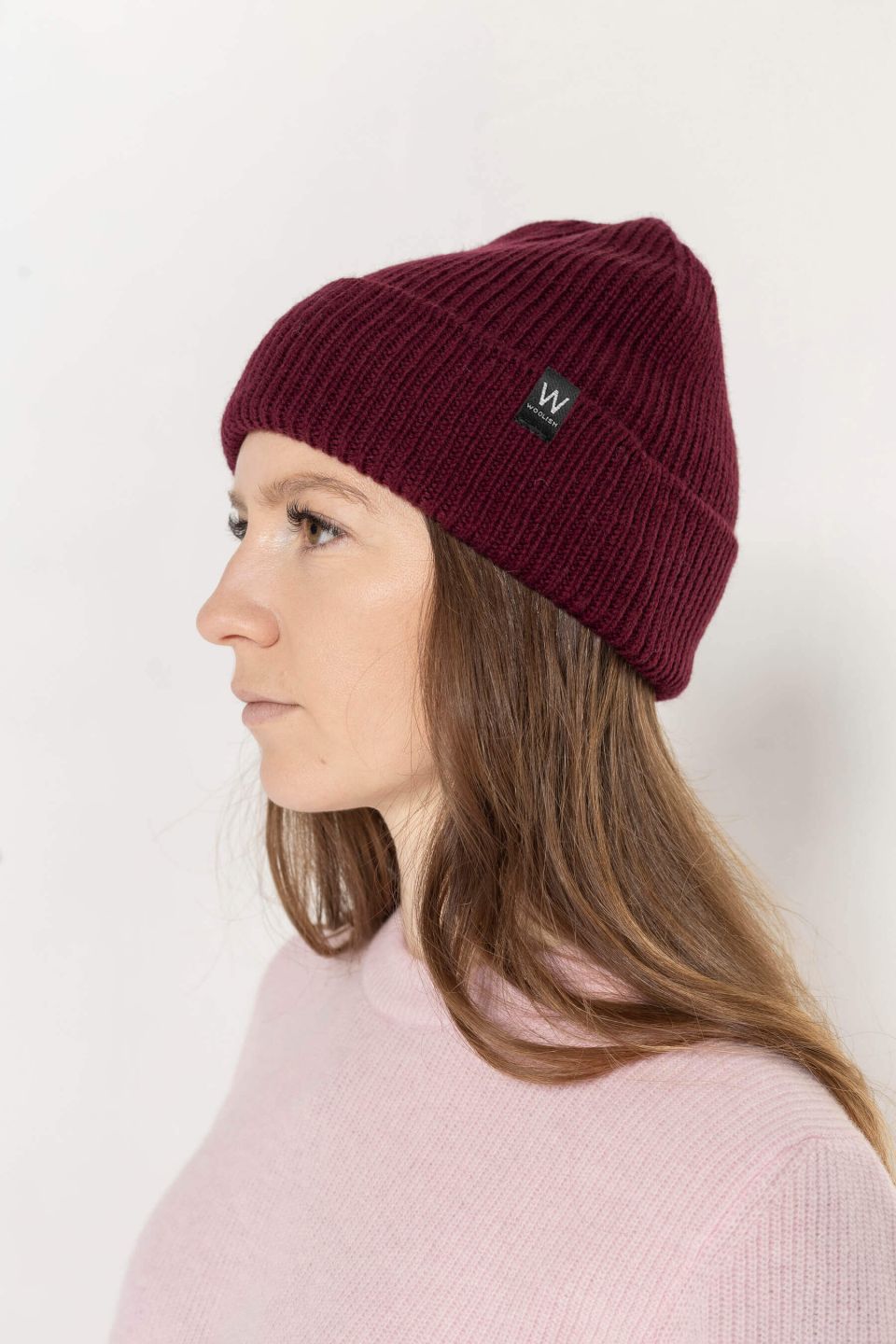 Odie merino hat dark red