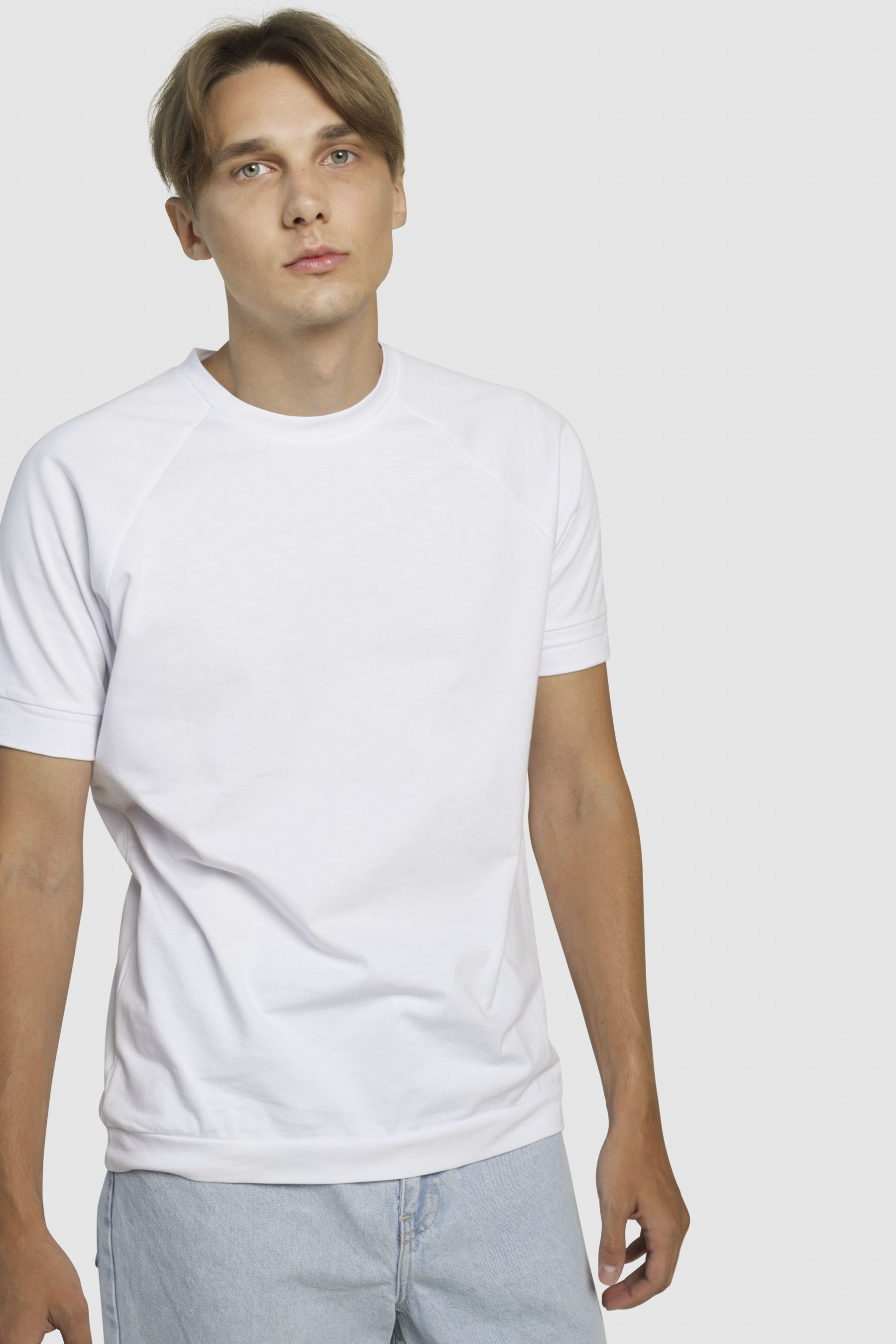 White raglan t shirt