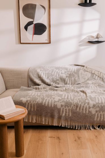 Friendsheep wool throw grey Woolish