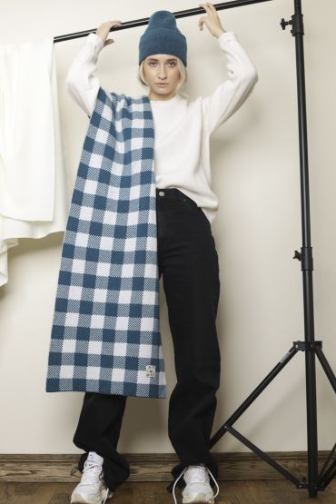 Lara merino scarf blue